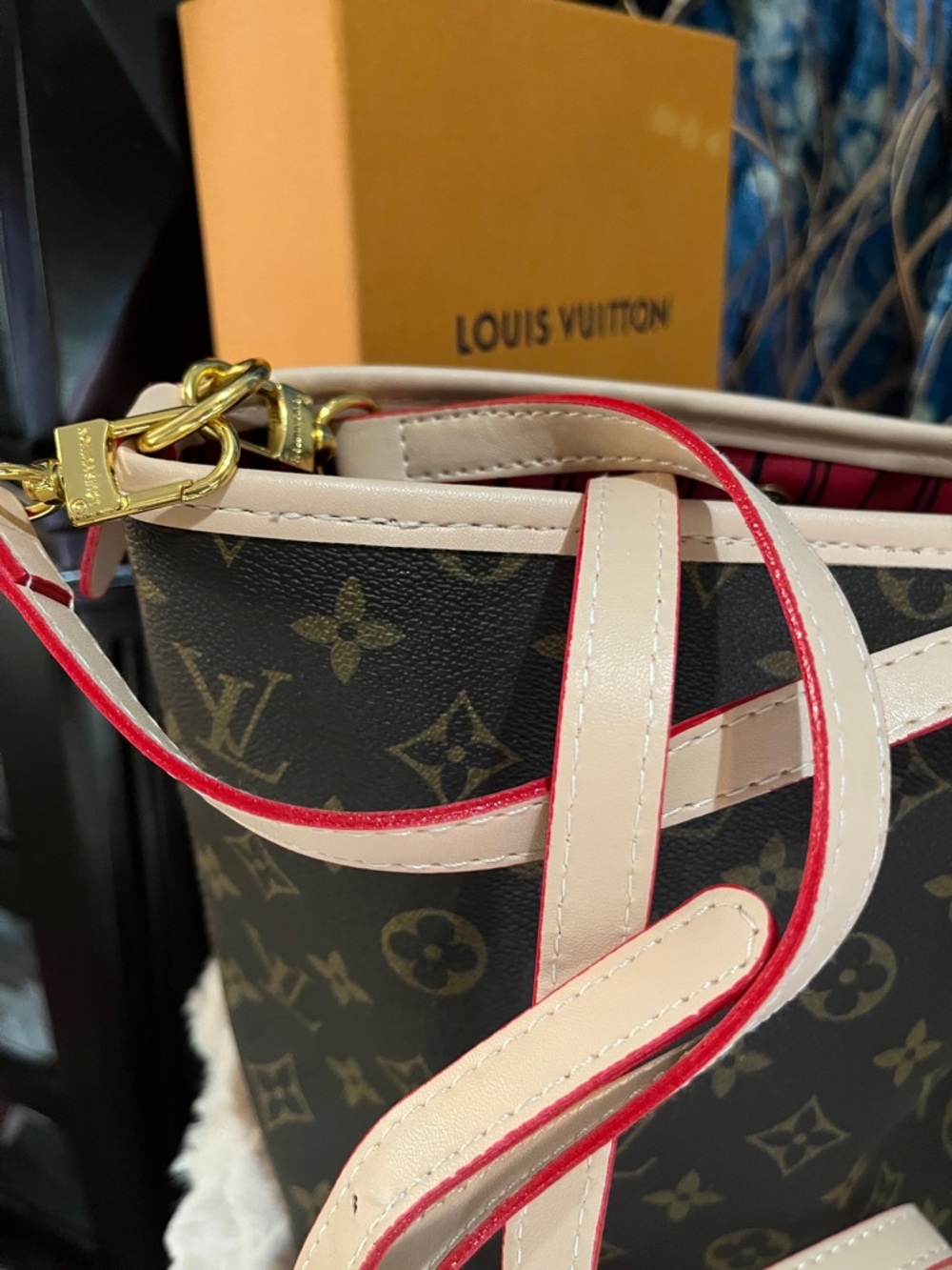 nwt Canvas Shoulder Bag with charm - Picture 4 of 5
